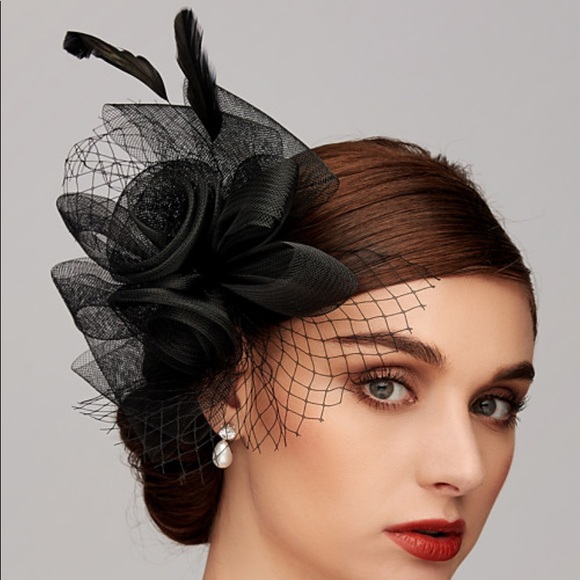 Valdler Accessories - NIB Valdler Black Fascinator Derby Chapeaux HP!